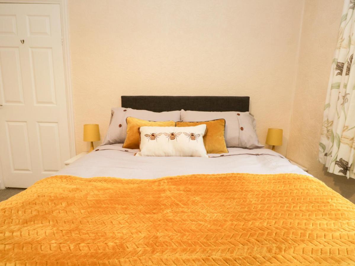 Cosy Bee Villa Morecambe Exterior photo