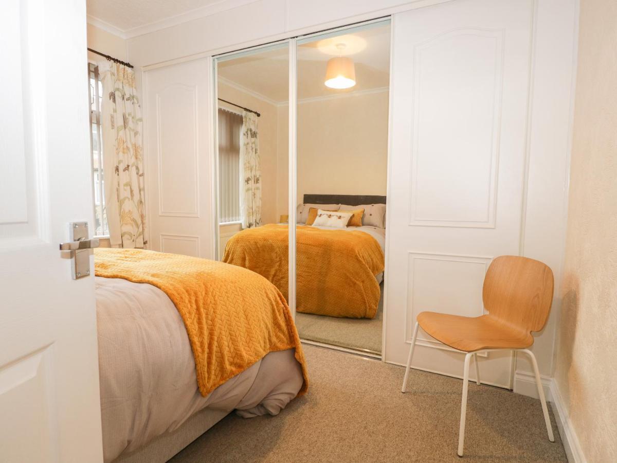Cosy Bee Villa Morecambe Exterior photo